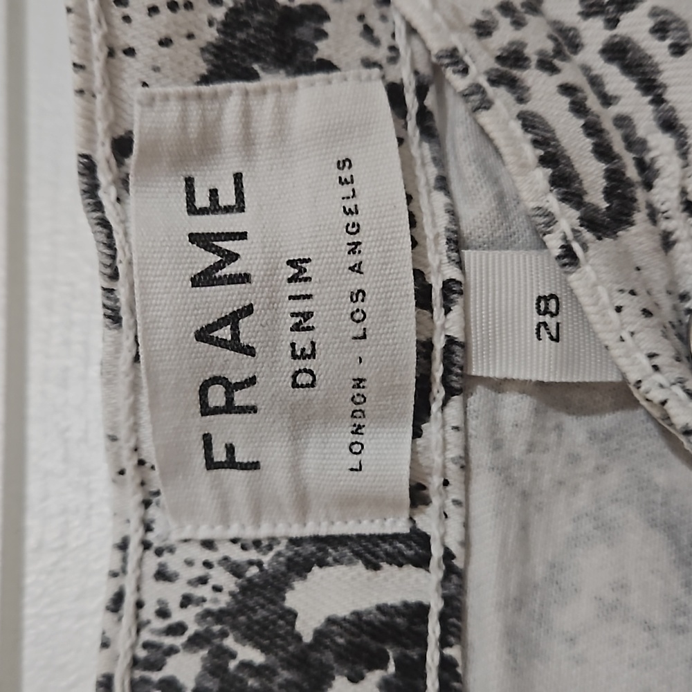 Frame Grey Python Ali High Rise Cigarette Pant - Picture 6 of 9
